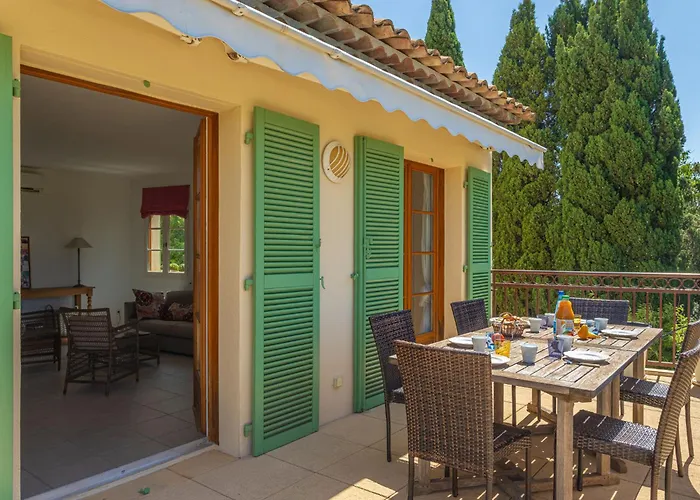 公寓 Les Terrasses De Grimaud-2 By Interhome *